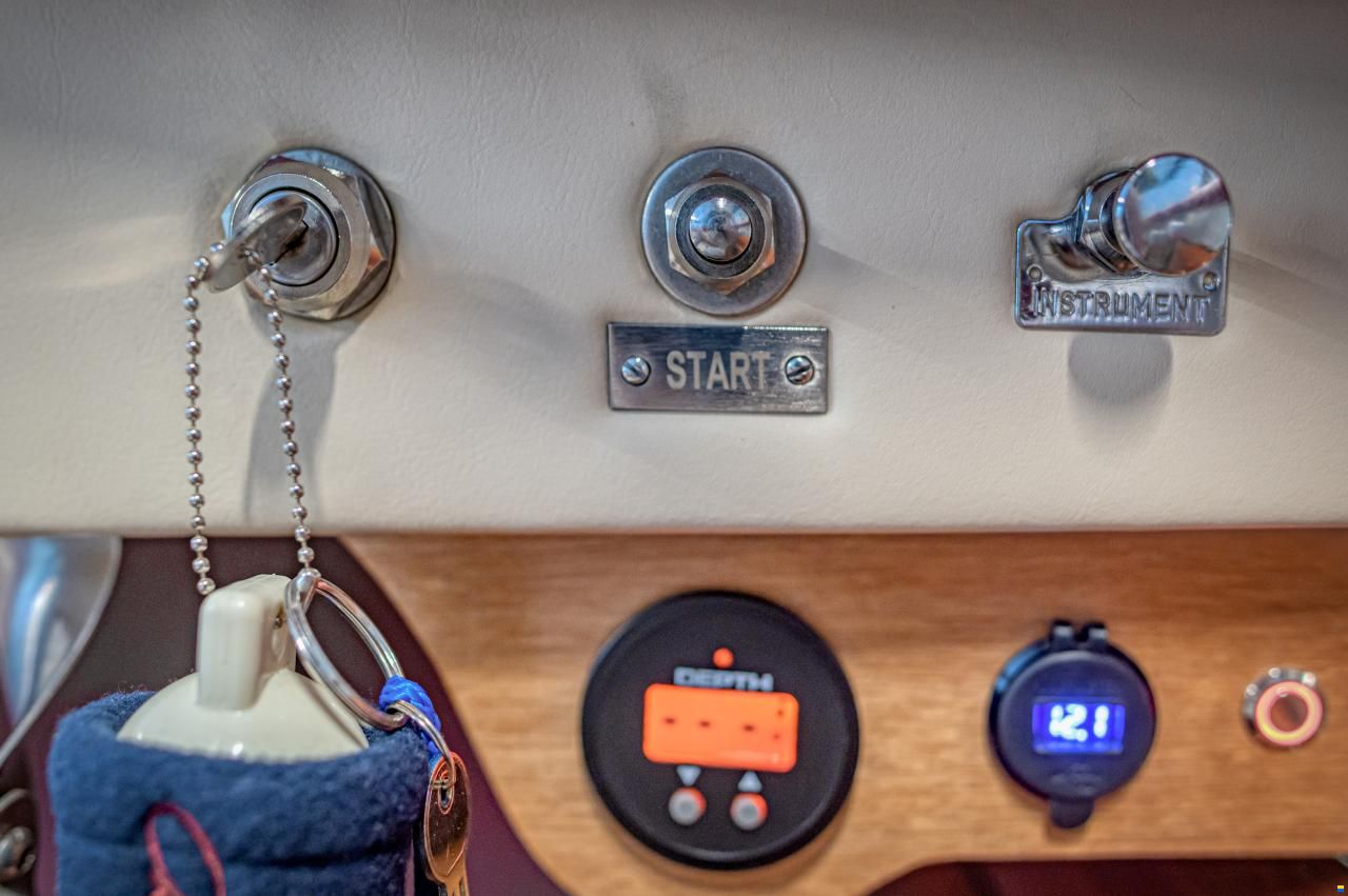 Chris Craft 18&rsquo; Continental Custom