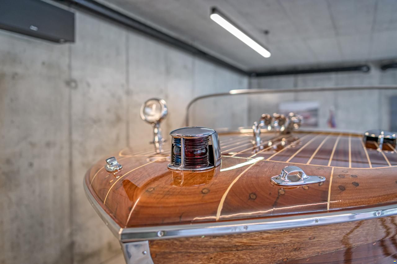 Chris Craft 18&rsquo; Continental Custom