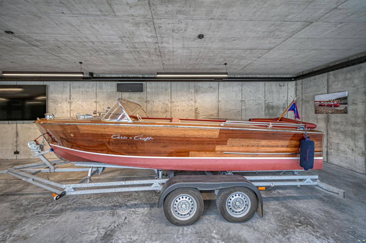 Chris Craft 18&rsquo; Continental Custom