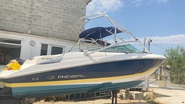 Regal 2200 Open Fastrack