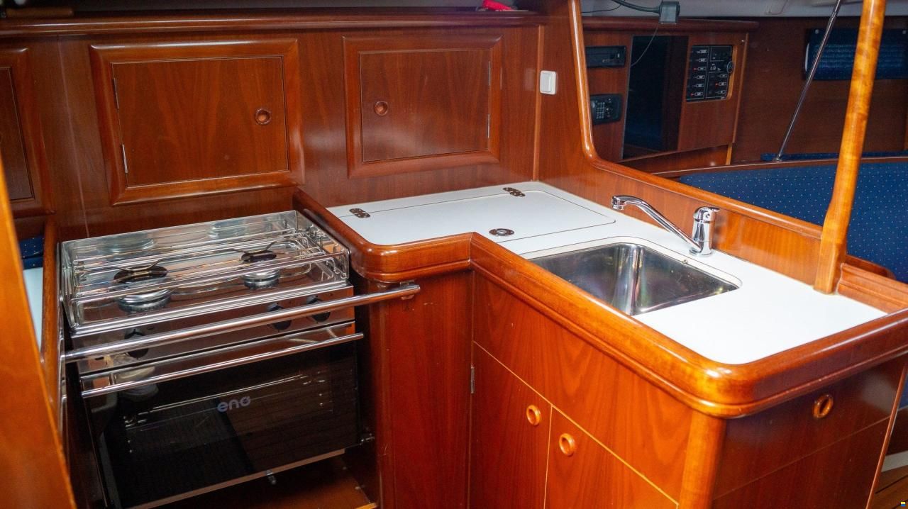Beneteau OCEANIS 331