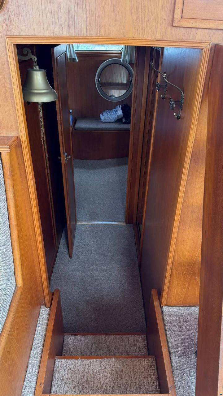 Van der Valk 1300 Fly Bridge
