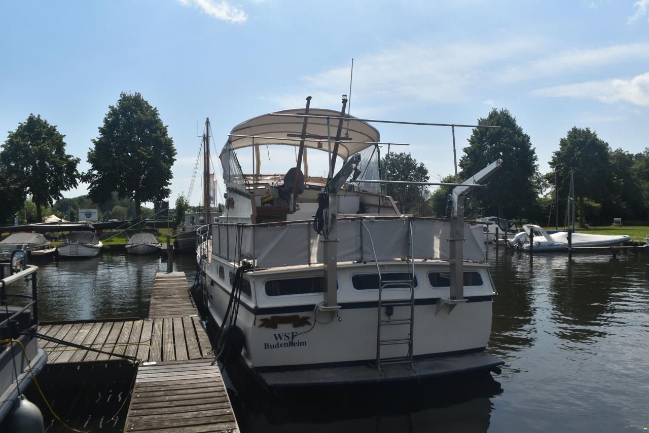 Van der Valk 1300 Fly Bridge