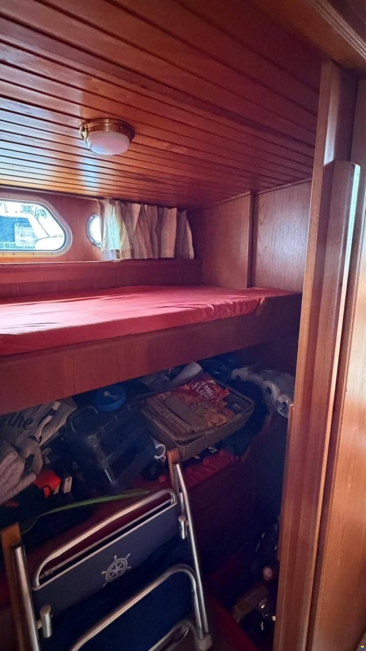 Van der Valk 1300 Fly Bridge
