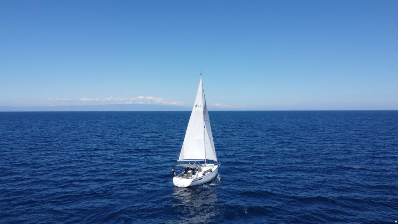 Bavaria Cruiser 32