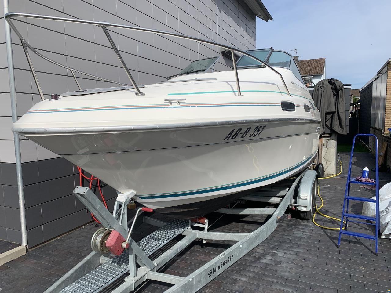 Sea Ray 230 Dalt