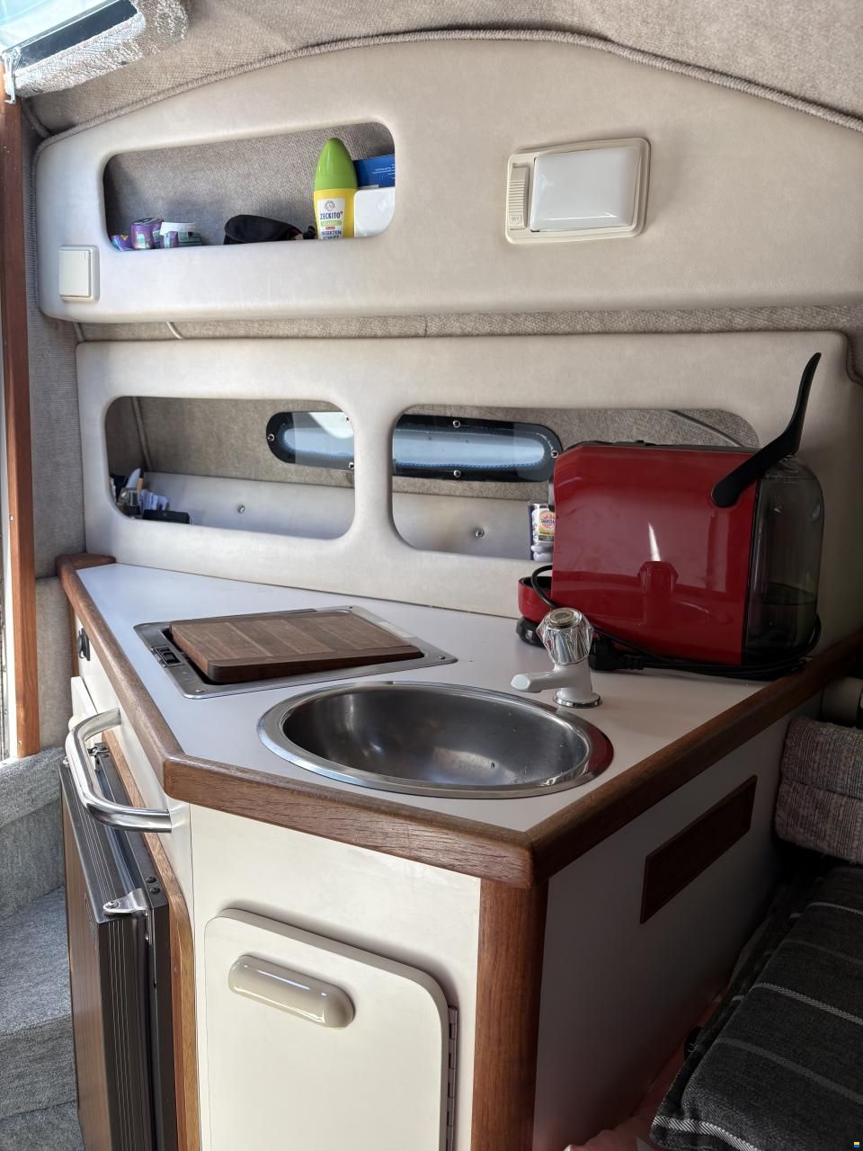 Sea Ray 230 Dalt
