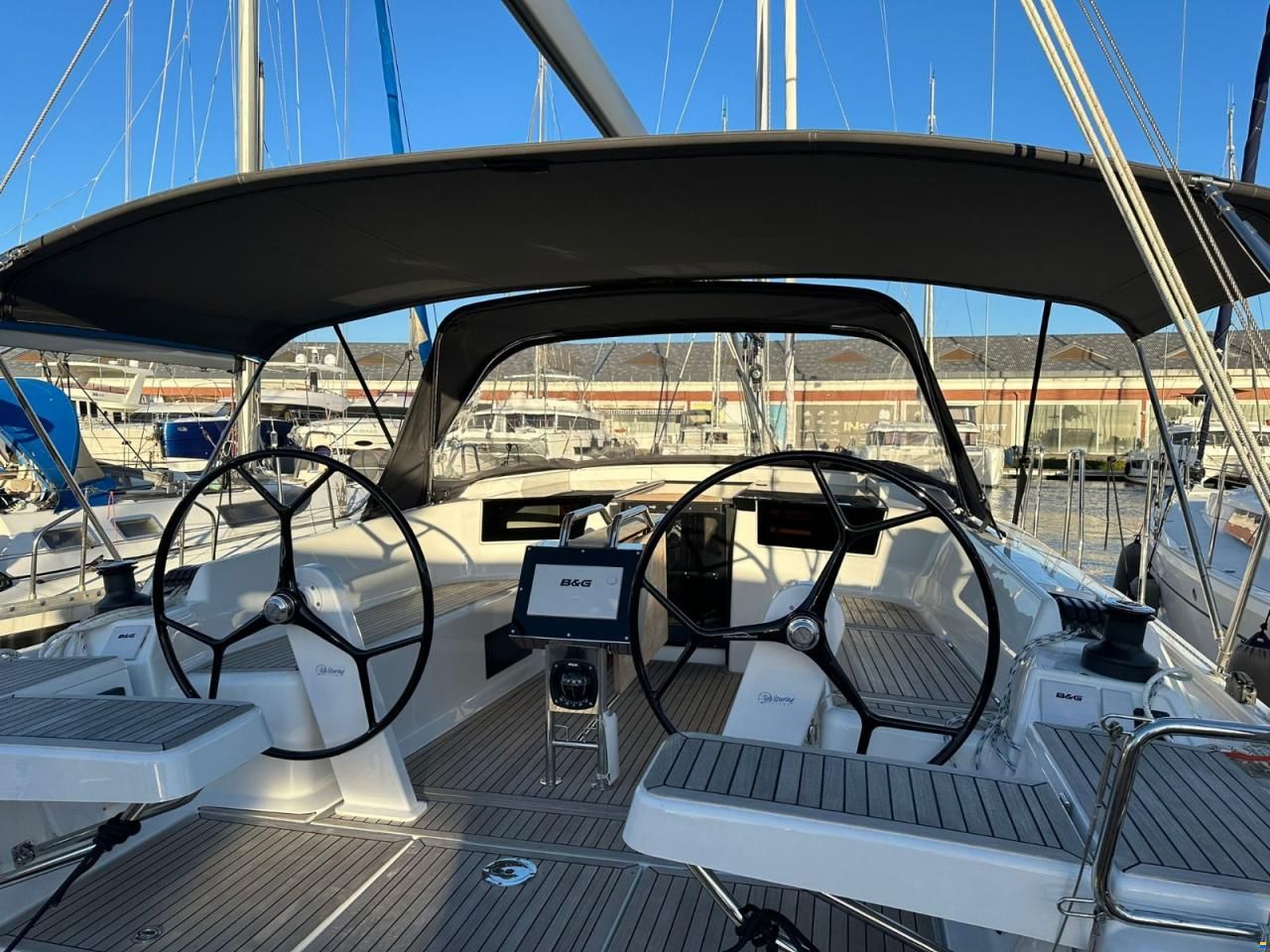 Hanse 418