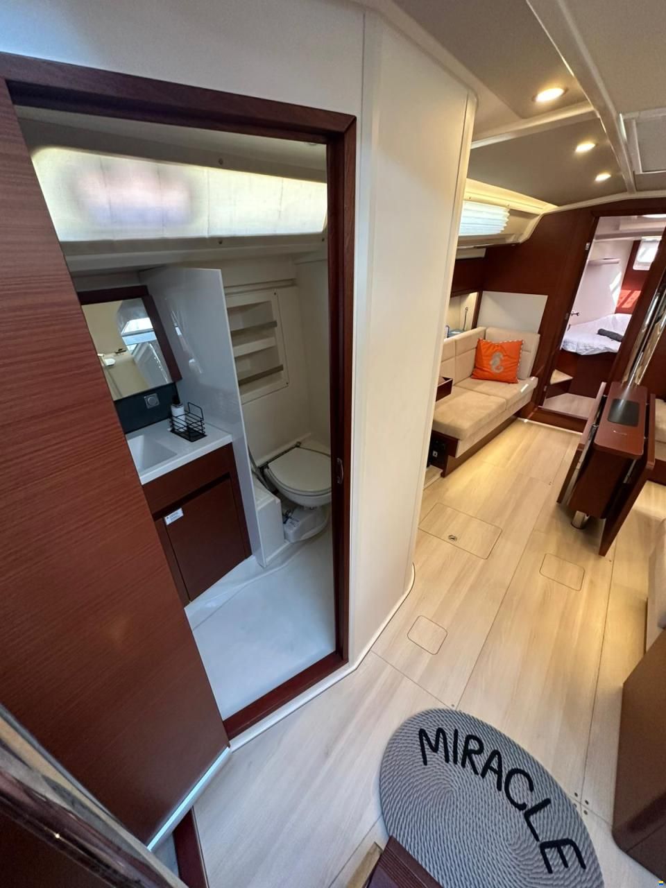 Hanse 418