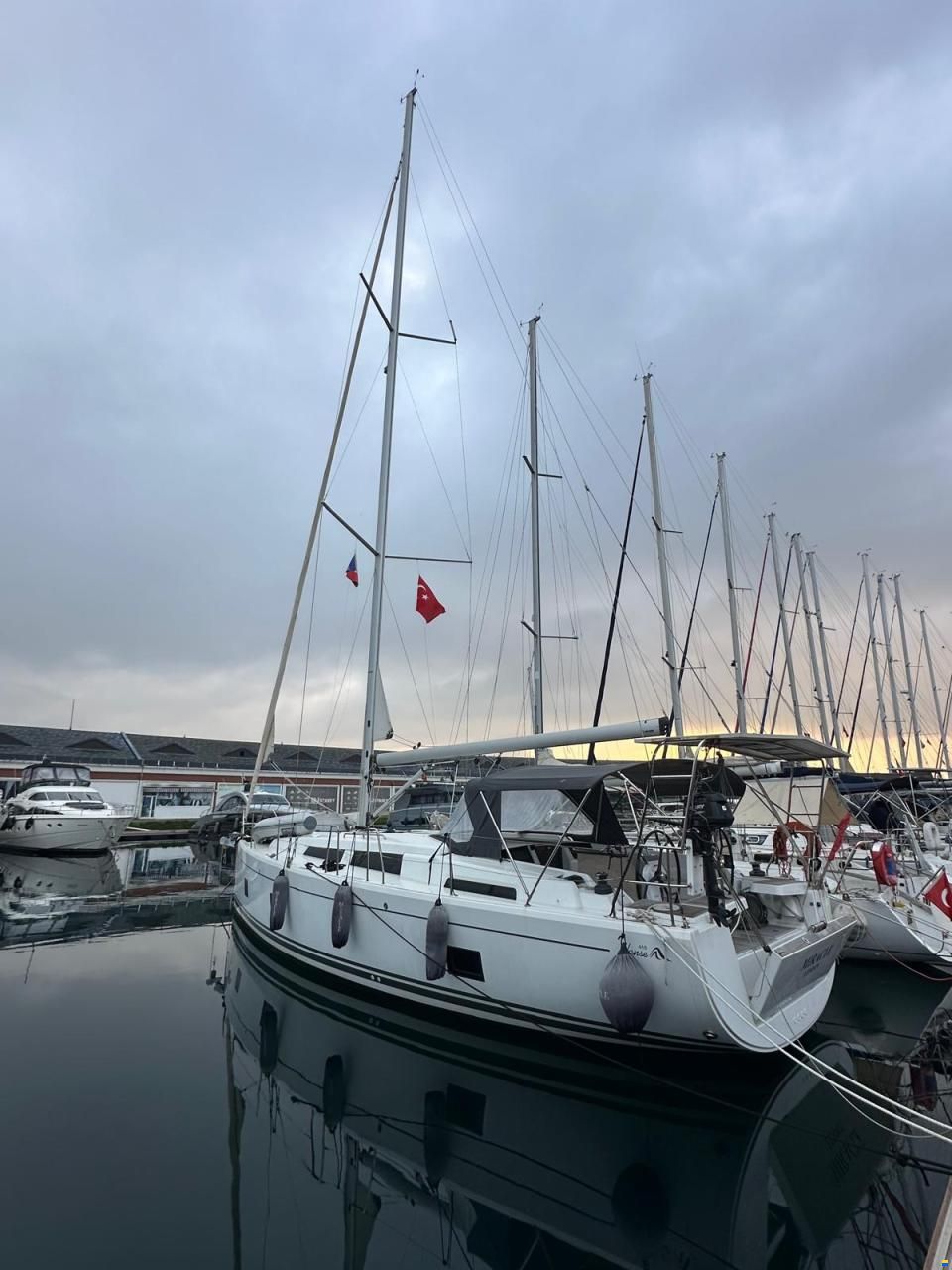 Hanse 418