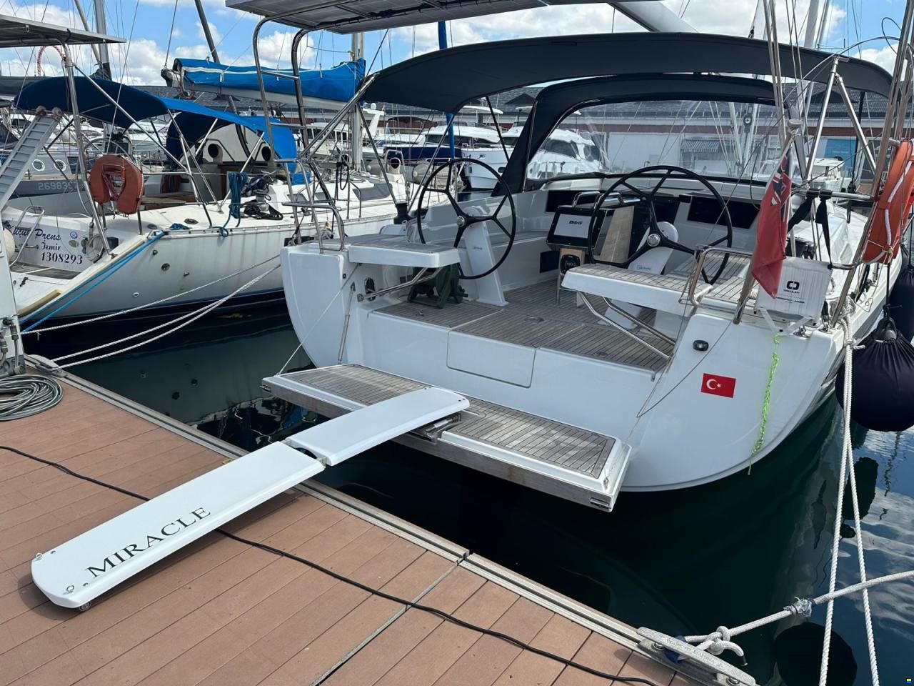 Hanse 418