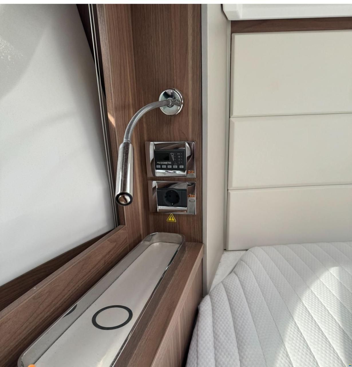 Sealine C390