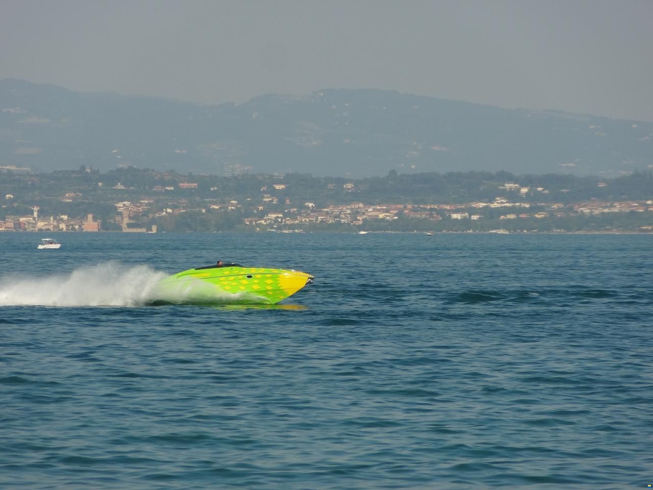 Performance 807