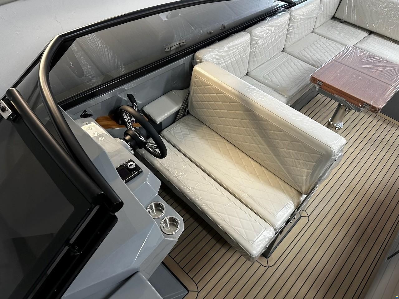 Rand Leisure 28