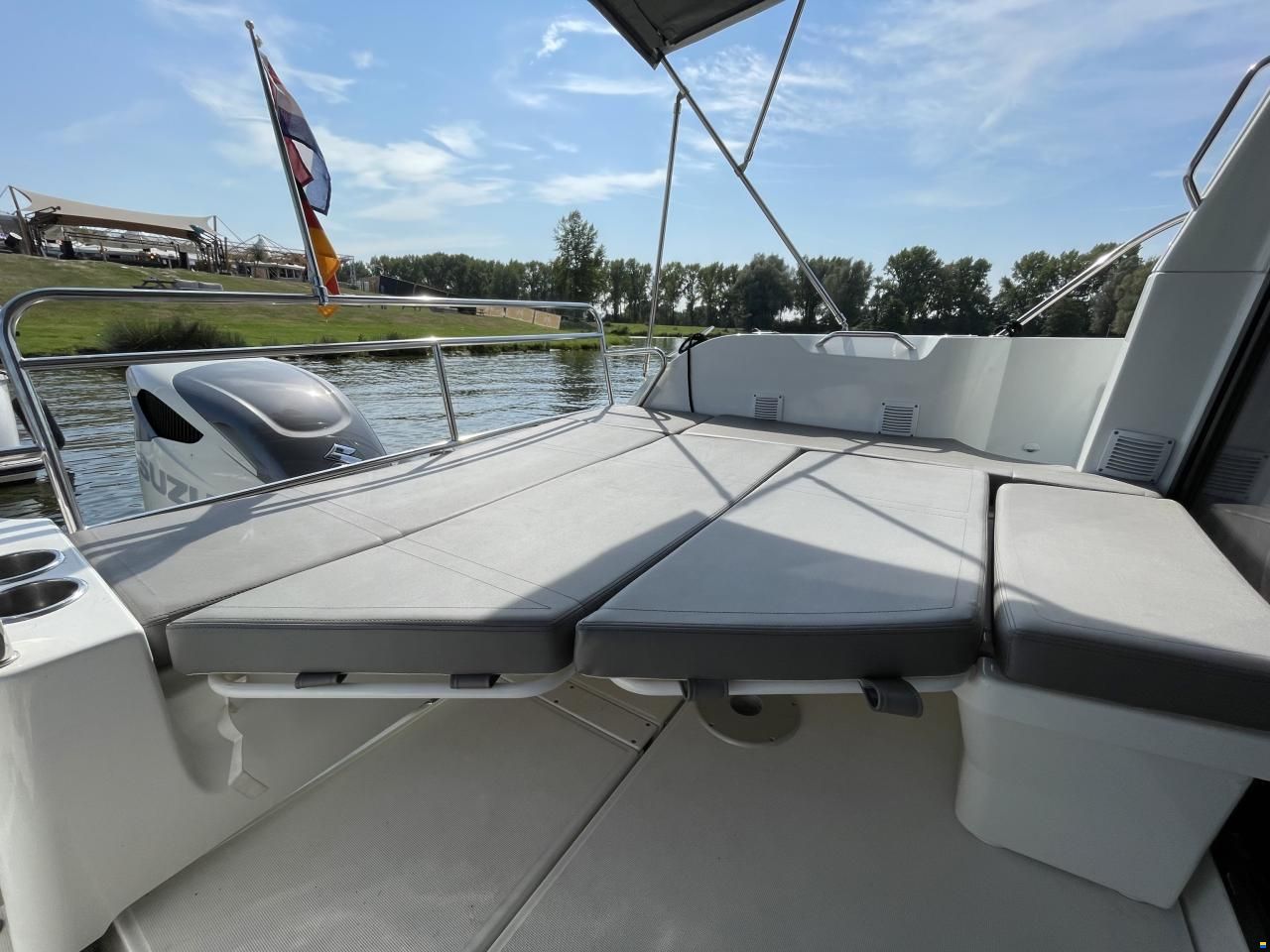 Beneteau Antares 9
