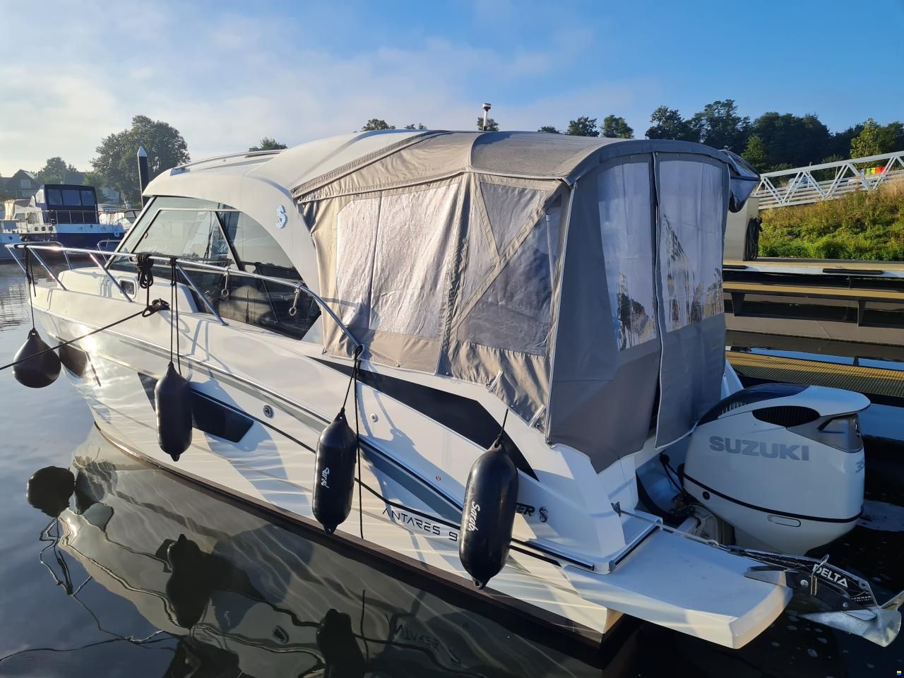 Beneteau Antares 9