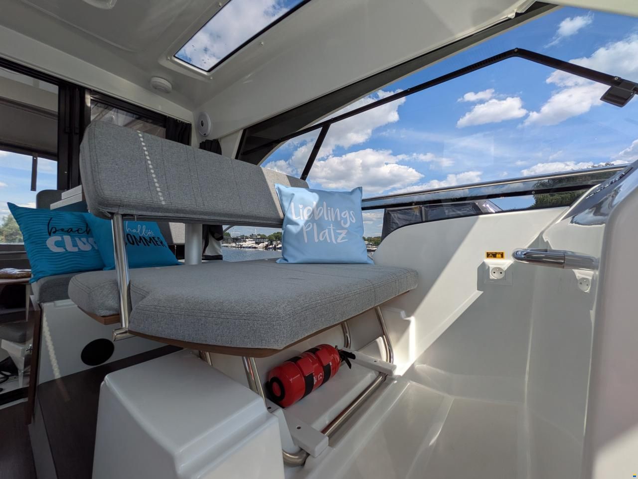 Beneteau Antares 9