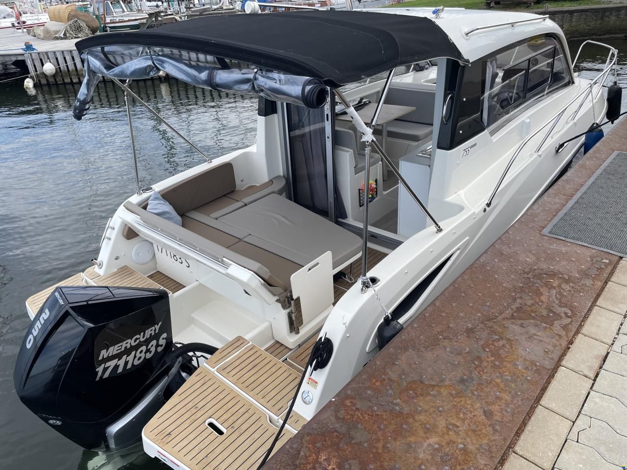 Quicksilver Activ 755 Weekend