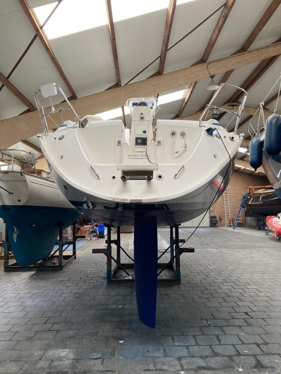 Bavaria 37
