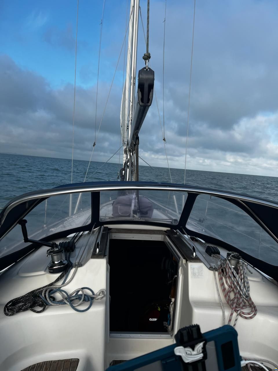 Bavaria 37