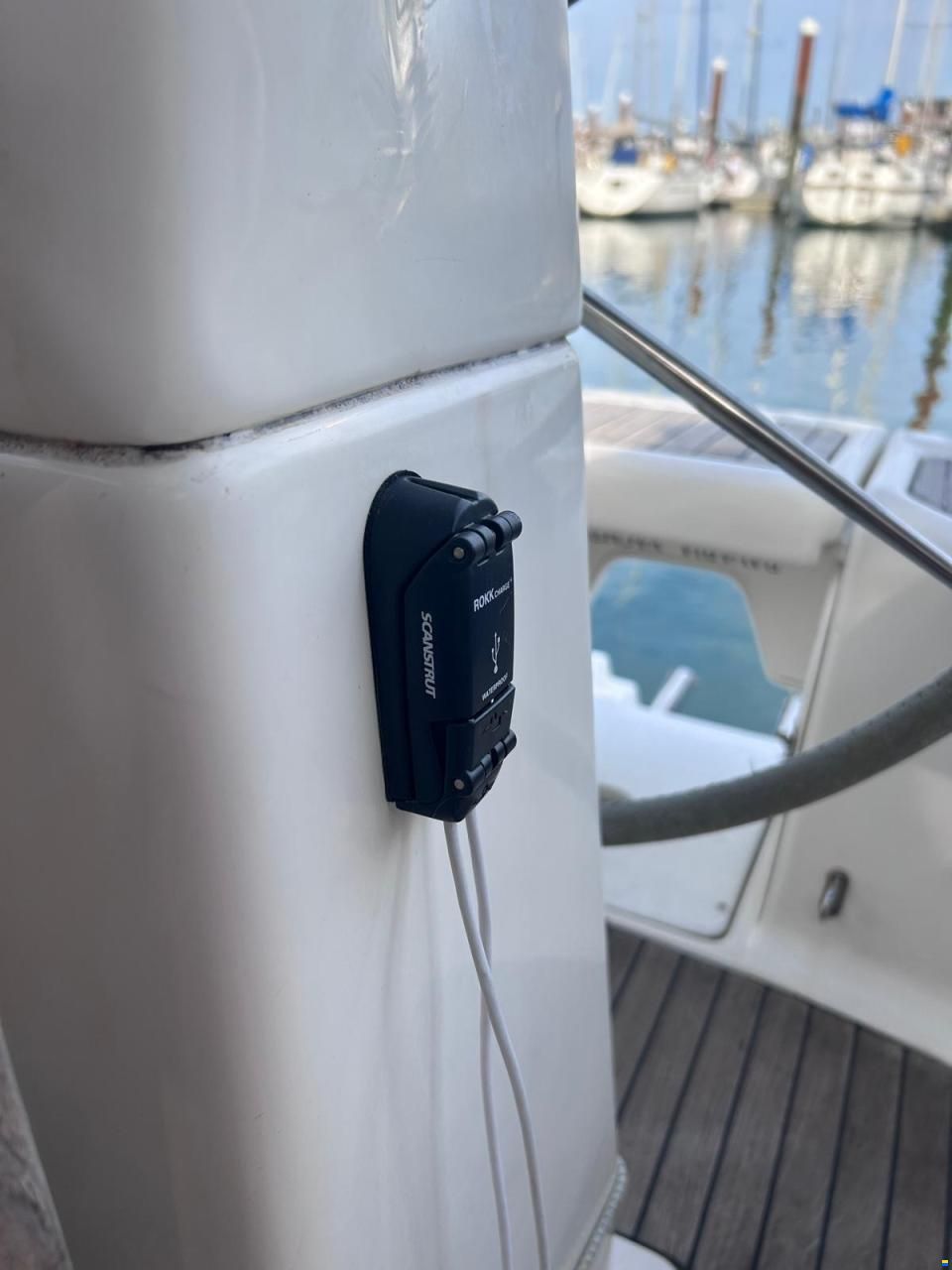 Bavaria 37