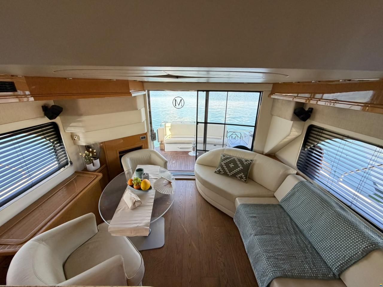 Marquis 52