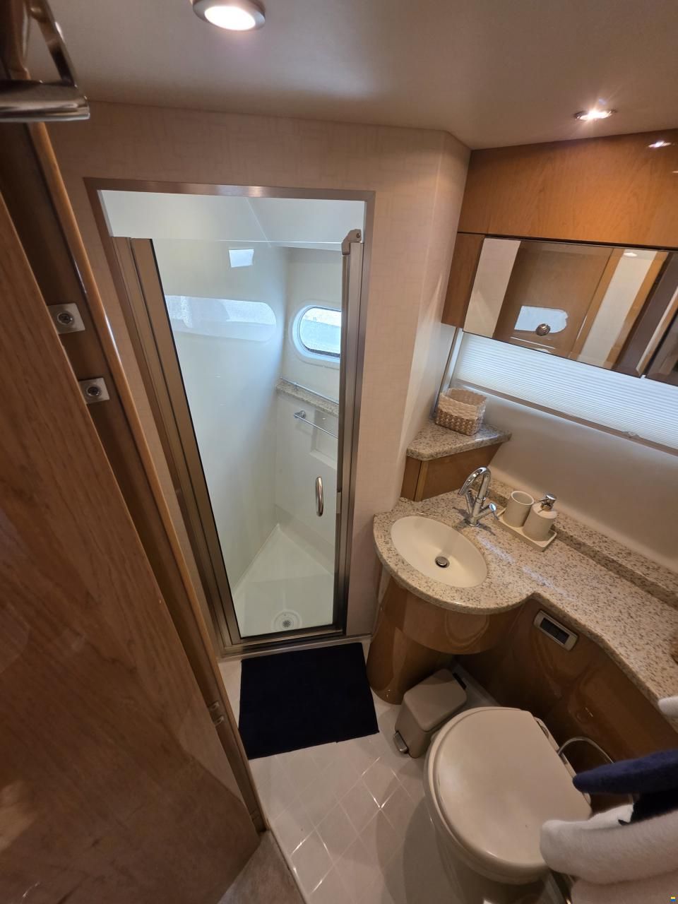 Marquis 52