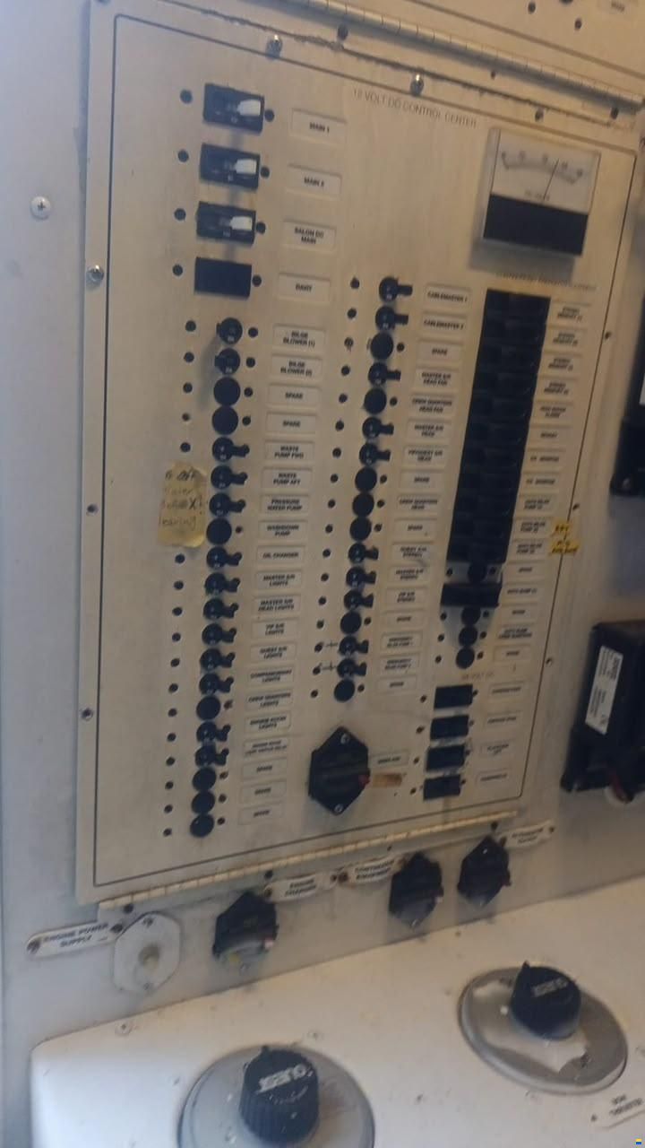Marquis 52