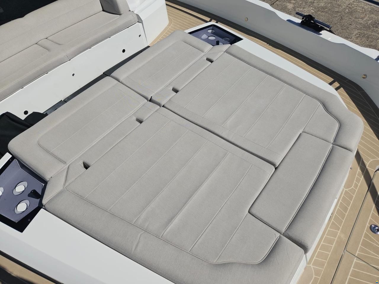 Galeon 560 Fly, 2025
