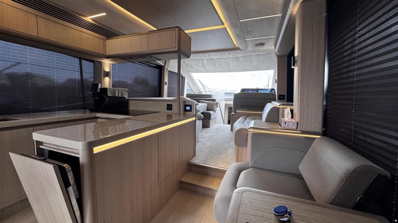 Galeon 560 Fly, 2025