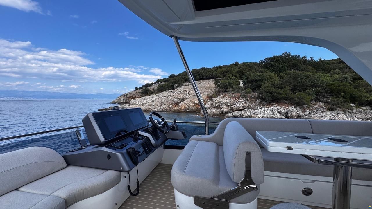 Galeon 560 Fly, 2025