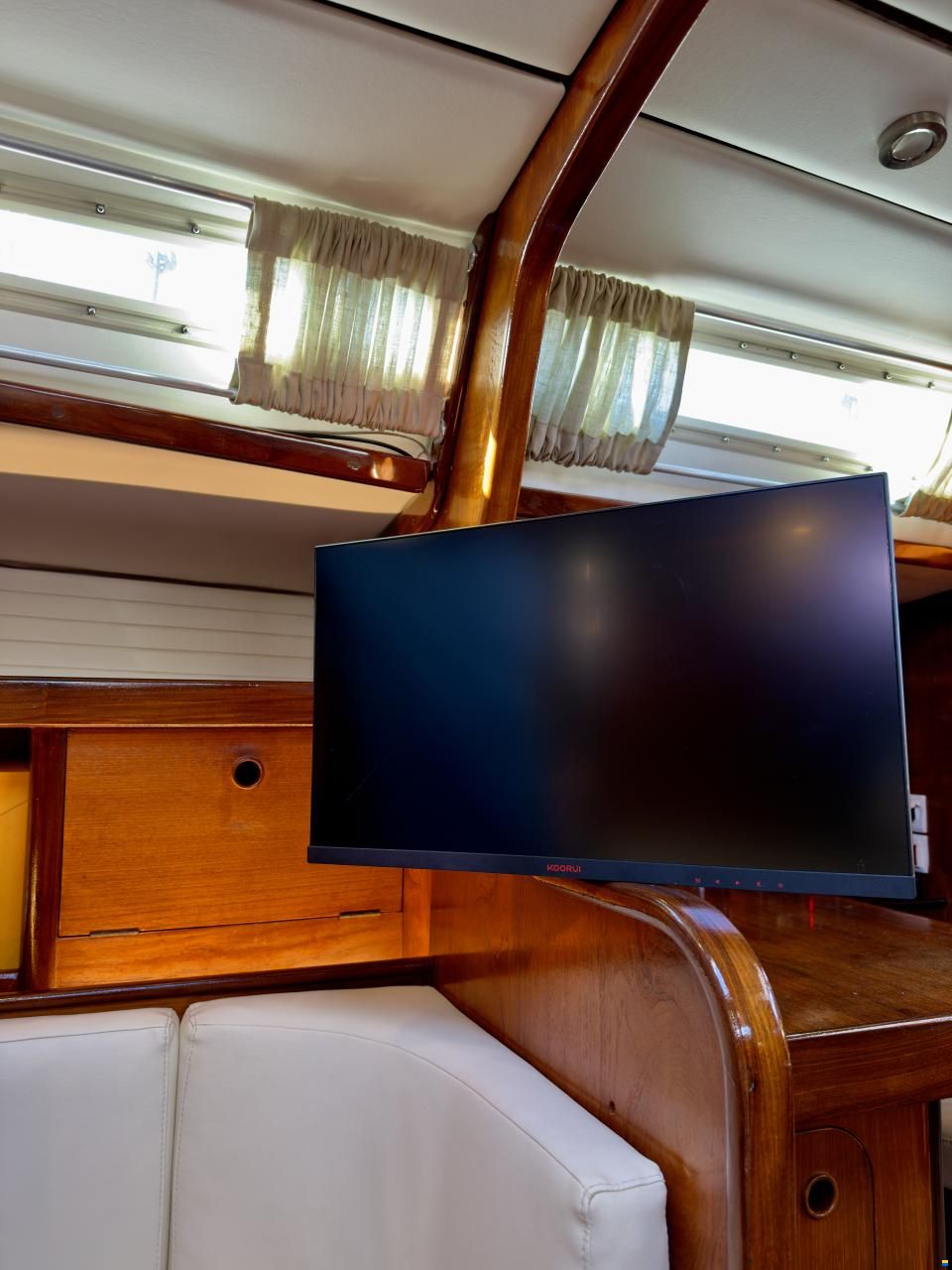 Beneteau First 38