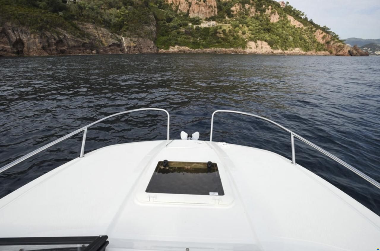Bayliner VR5 Cuddy