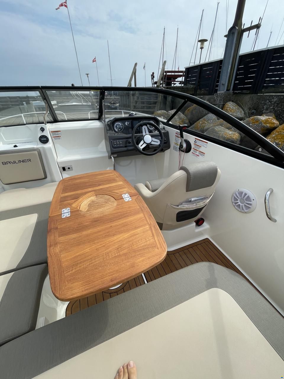 Bayliner VR5 Cuddy