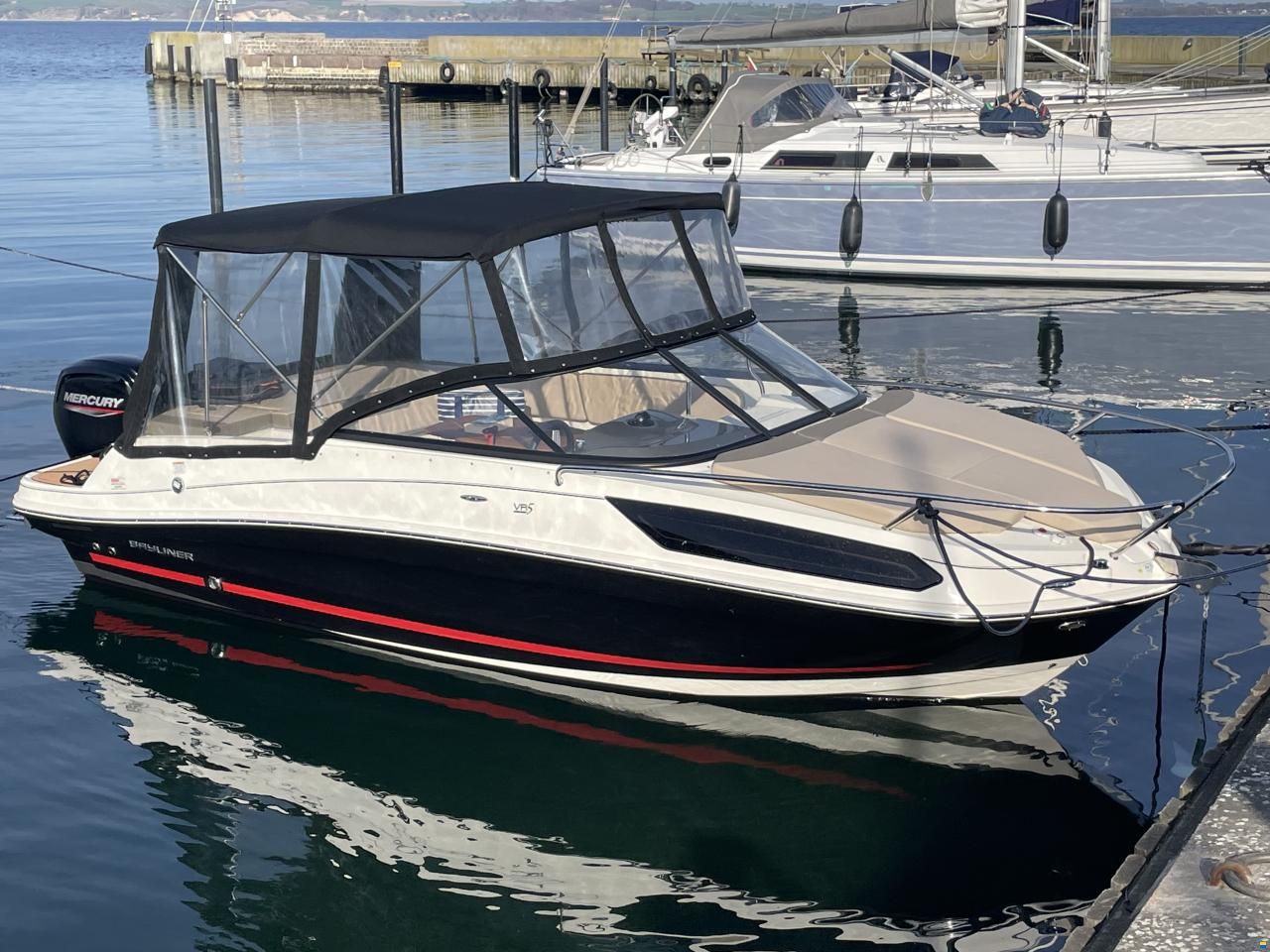 Bayliner VR5 Cuddy