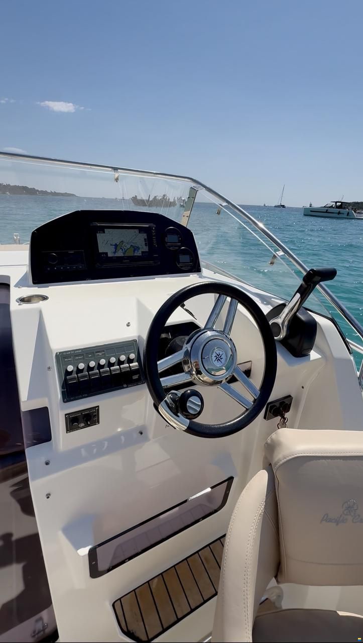 Pacific Craft 730 Sun Cruiser