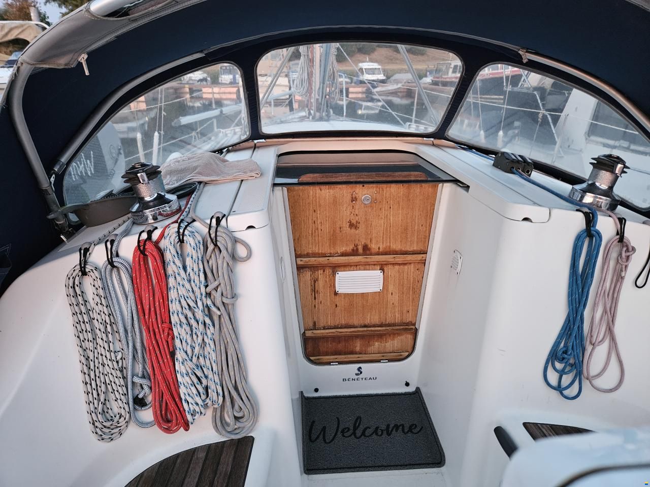 Beneteau Oceanis 323