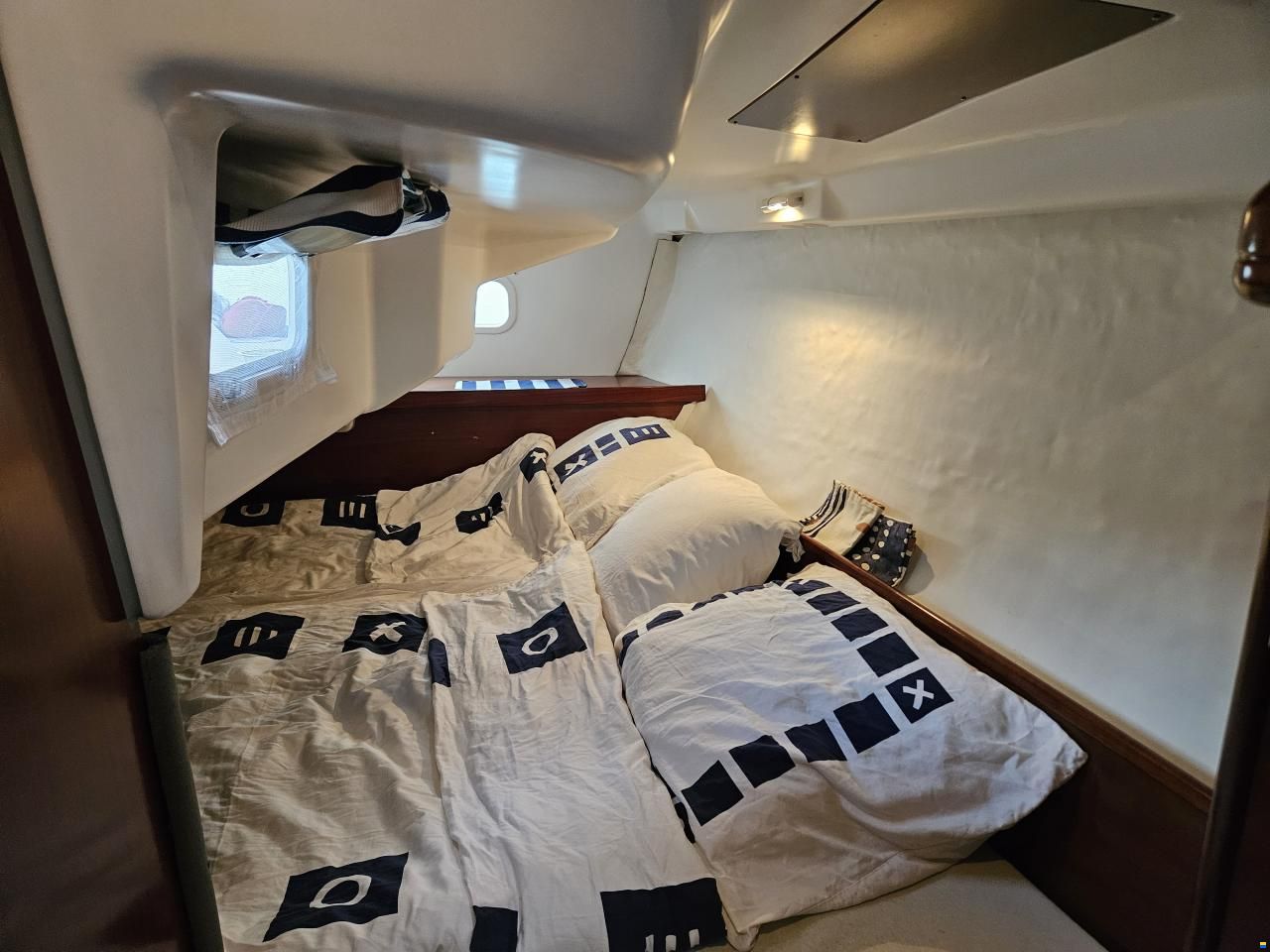Beneteau Oceanis 323