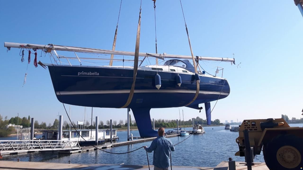 Beneteau Oceanis 323
