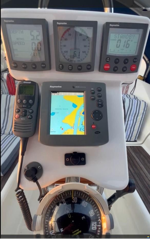 Beneteau Oceanis 323