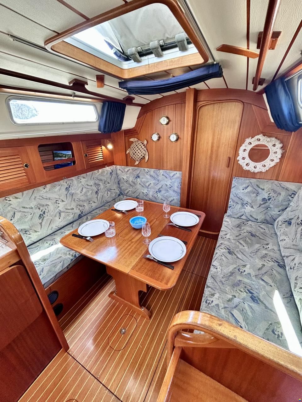 Hallberg-Rassy 34
