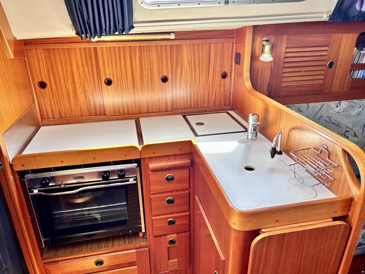 Hallberg-Rassy 34