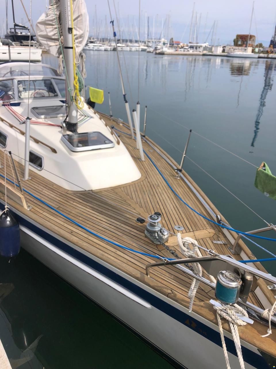 Hallberg-Rassy 34
