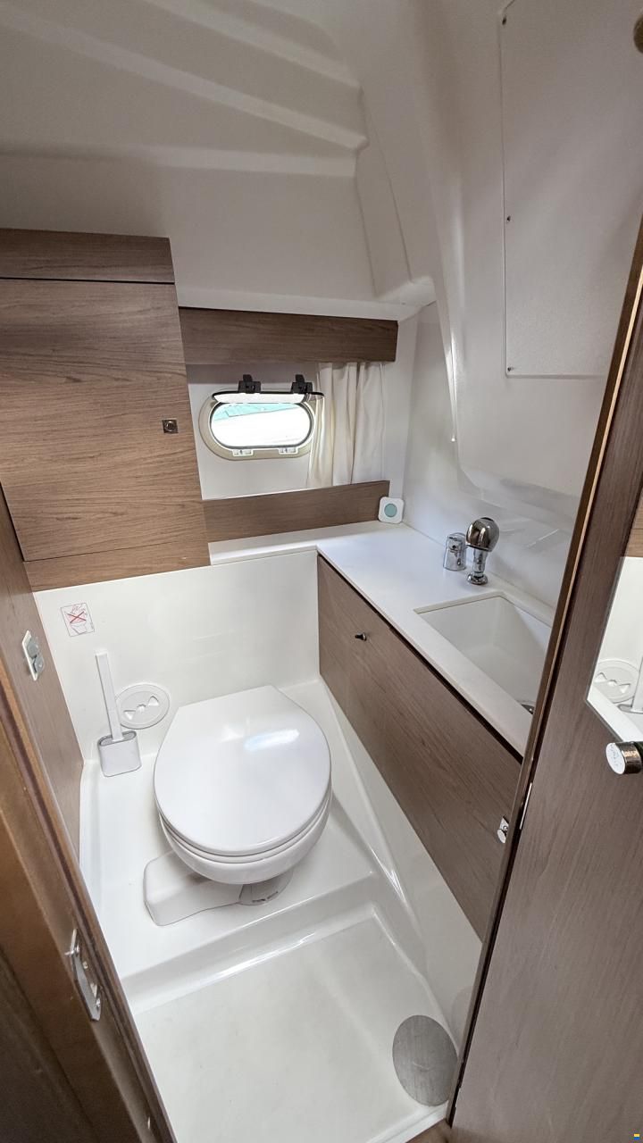 Jeanneau Leader 8