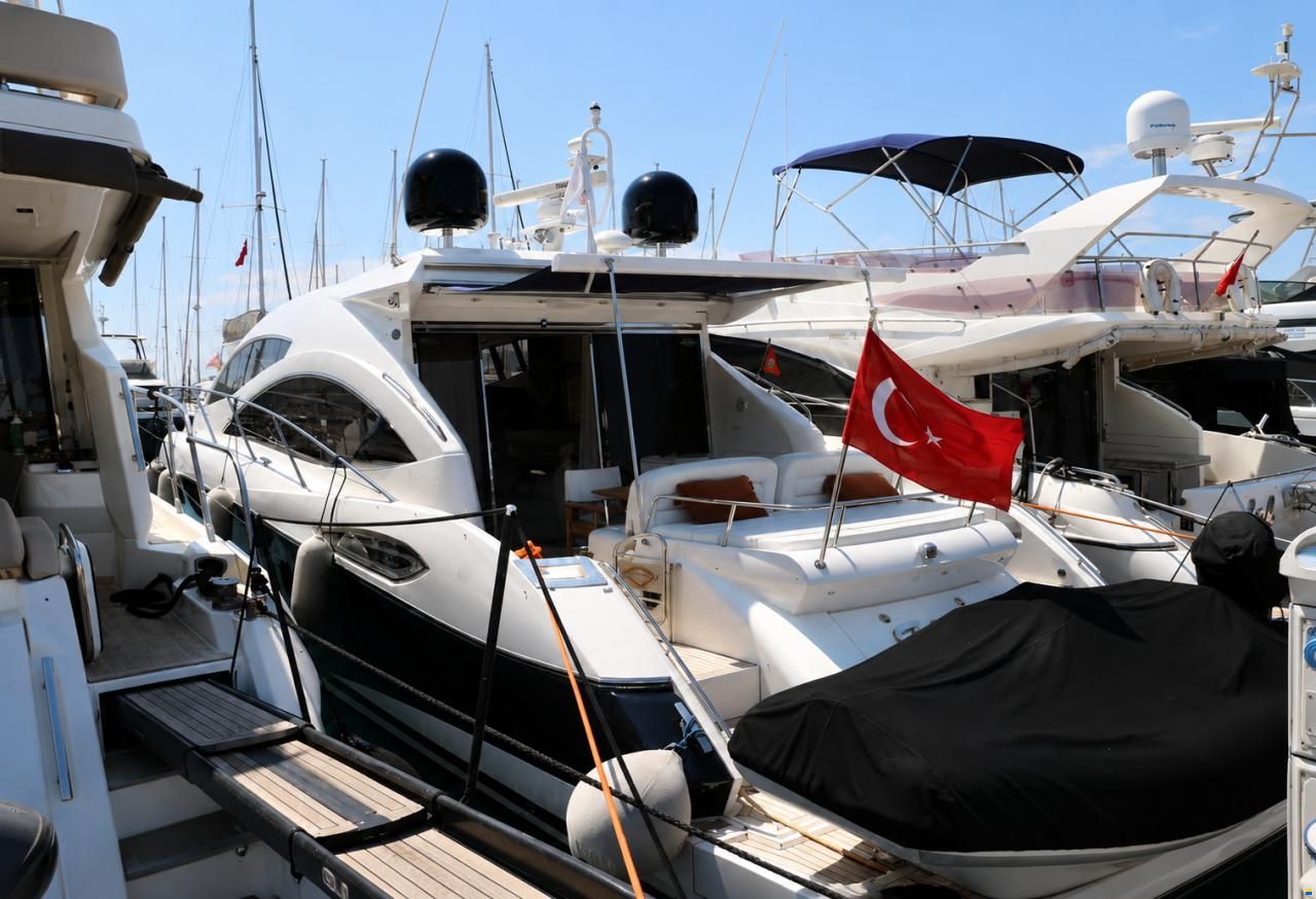 Sunseeker Predator 52