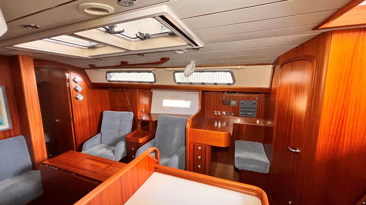 Hallberg-Rassy 412