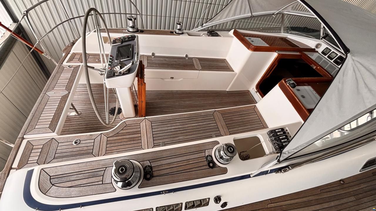 Hallberg-Rassy 412