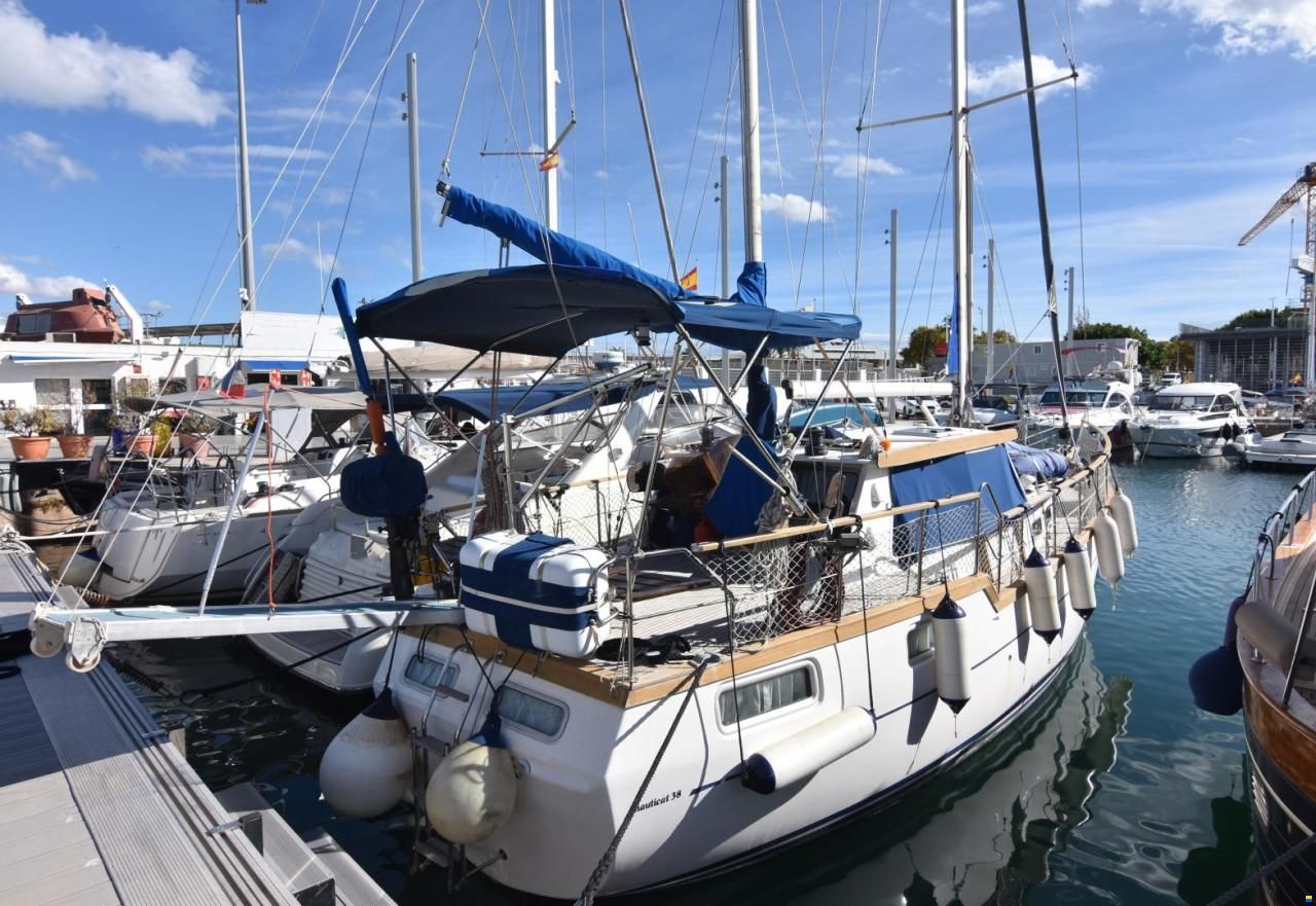 Nauticat 38