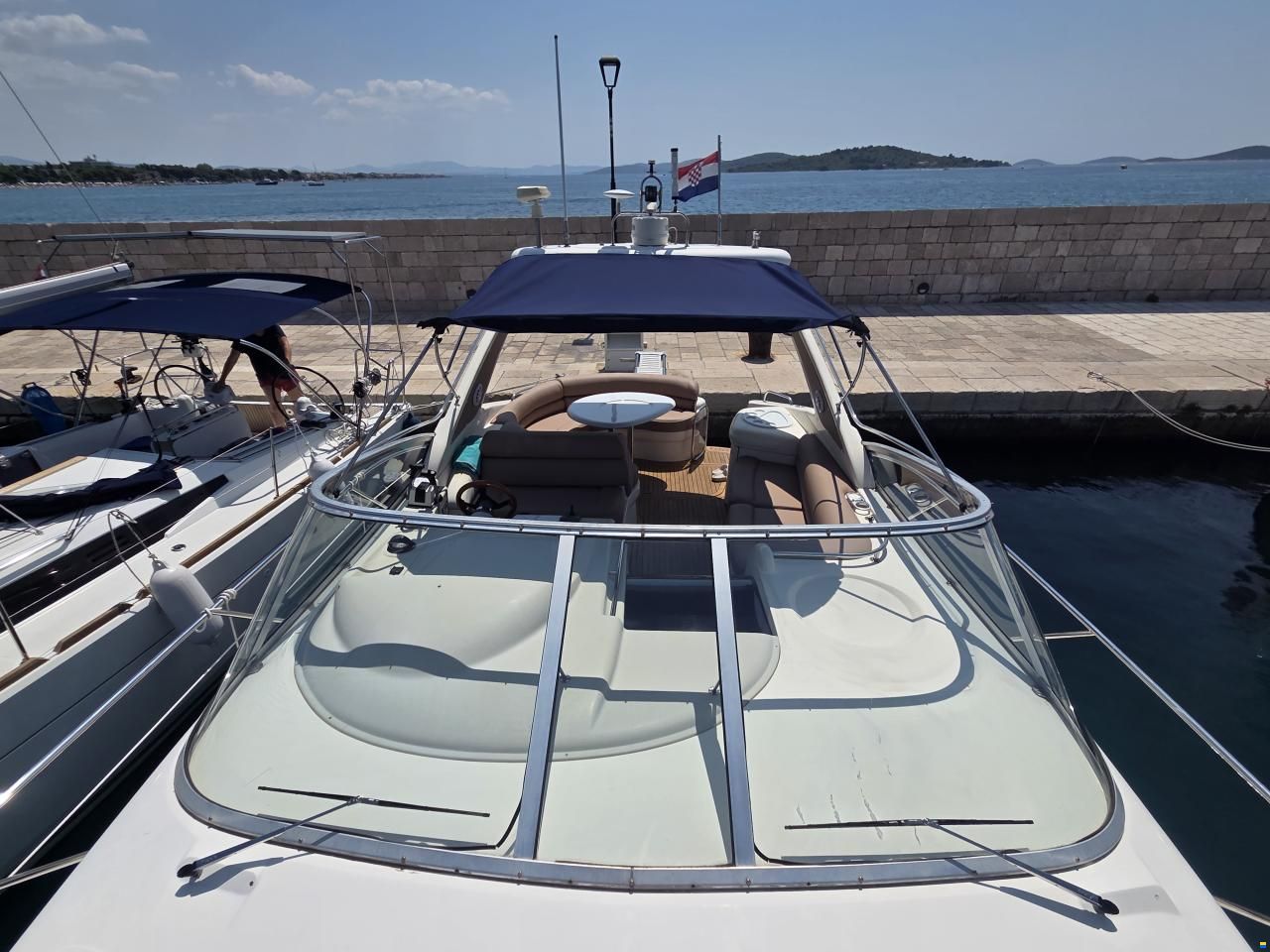 Sealine S37
