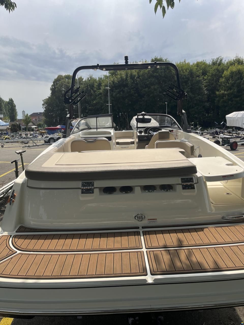 Bayliner VR6